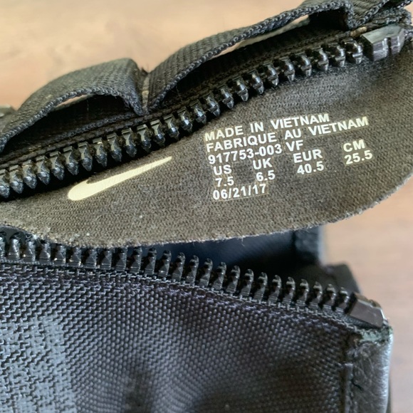 Nike Air High Tops - Picture 8 of 8